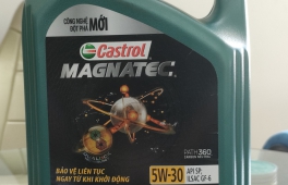 Nhứt động cơ Castrol Magnatec 5W30